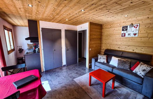 La Clusaz Apartment | Studio 71 - Vue montagne, Centre village la Clusaz & Pied des pistes - AravisTour