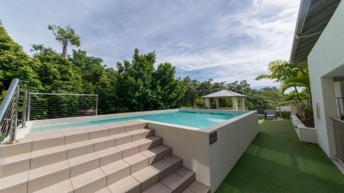 Airlie Beach Apartment | Studio 8 on Waterson