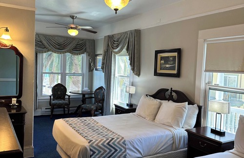 Avalon Hotel | Studio 9 Hotel Catalina