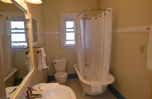 Avalon Hotel | Studio 9 Hotel Catalina