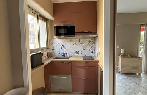 Cannes Apartment | Studio A/C with Balcony by Olidesi