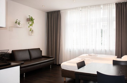 Prien am Chiemsee Apartment | Studio apartment with accessible bathroom
