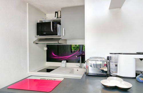 La Baule-Escoublac Apartment | Studio Apartment 'Appartement Avec Balcon' with Balcony