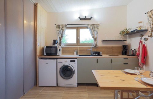Tredrez-Locquemeau Apartment | Studio Apartment 'Mimi's Penty' with Sea View, Private Terrace and Wi-Fi