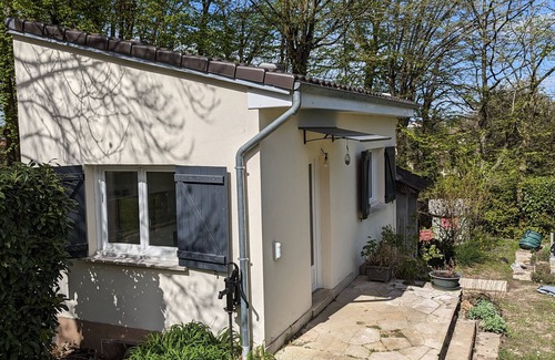 Levis-Saint-Nom Apartment | Studio Apartment 'Tout Confort Jardin Partagé' with Private Terrace, Shared Garden and Wi-Fi