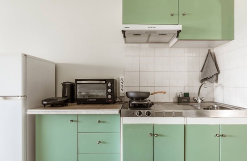 Kiparissia Apartment | Studio Apartment '4' with Private Terrace, Wi-Fi and Air Conditioning