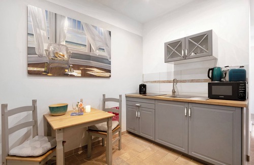 Ludwigsfelde Apartment | Studio Apartment 'Apartment 3 - Koppel' with Shared Terrace and Wi-Fi
