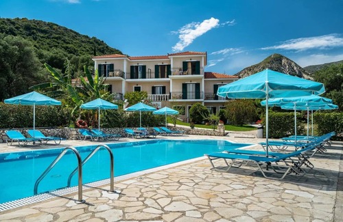 Kateleios Apartment | Studio Apartment "Anemona 1" with Shared Pool & Wi-Fi