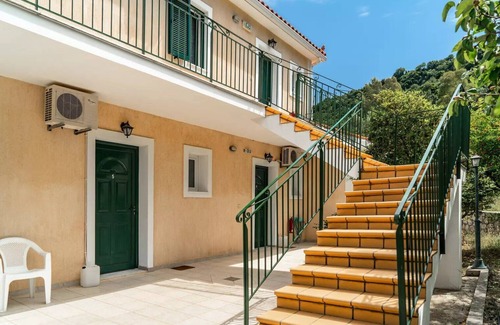 Kateleios Apartment | Studio Apartment "Anemona 1" with Shared Pool & Wi-Fi