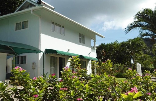 Grand Anse House | Studio Apartment - Angeline