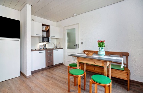 Bolsterlang Apartment | Studio Apartment 'Appartement Braun 3' with Mountain View, Balcony and Wi-Fi