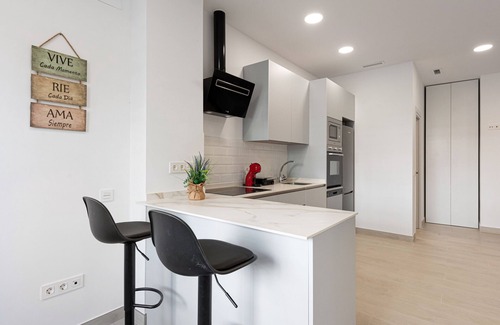 Carretera de Cadiz Apartment | Studio Apartment 'Apartamentos Sealmar 1' with Shared Pool, Wi-Fi and Air Conditioning