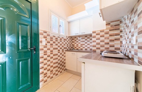 Lakones Apartment | Studio Apartment "Arianna Studio 9" with Sea View, Shared Pool & Wi-Fi