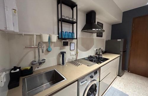 Thane West Apartment | Studio Apartment at Hiranandani estate - London Theme