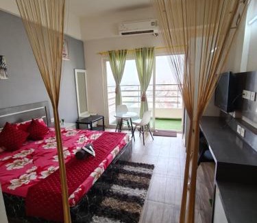 Greater Noida Bed & Breakfast | Studio apartment by La Valentino