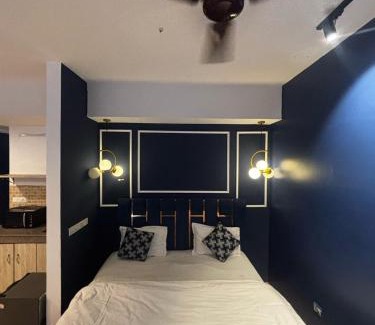 Gomti Nagar Apartment | Studio apartment by Stayease