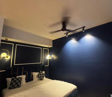 Gomti Nagar Apartment | Studio apartment by Stayease