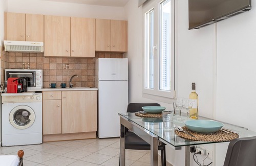 Paleopolis Apartment | Studio Apartment 'Captain's Nest' with Private Terrace, Wi-Fi and Air Conditioning