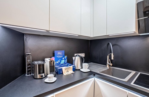 Bad Liebenzell Apartment | Studio Apartment 'Zentrale Ferienwohnung Mit Balkon' with Mountain View, Balcony and Wi-Fi
