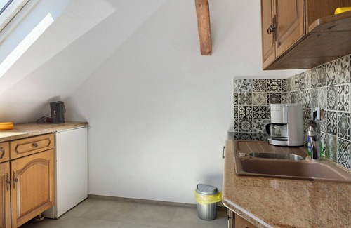 Dessau-Rosslau Apartment | Studio Apartment 'Birgit' with Shared Terrace, Wi-Fi and Air Conditioning