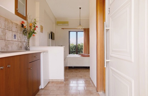 Alikanas Apartment | Studio Apartment 'Eleni's Garden Studio 3' with Pool, Private Balcony & A/C