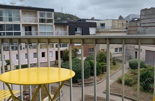 Fecamp Apartment | Studio-Apartment-Ensuite with Bath-Balcony