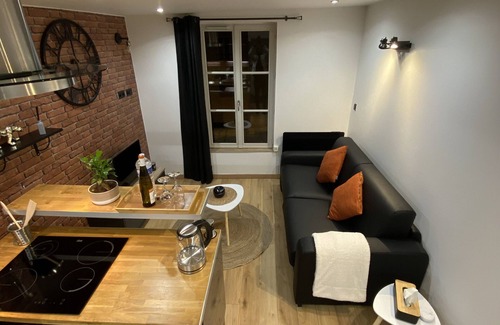 Gonesse Apartment | Studio Apartment 'Escale' with Wi-Fi