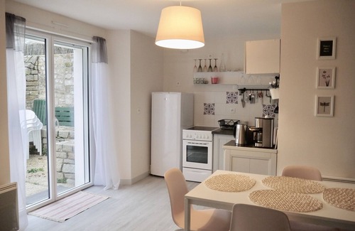 Arzon Apartment | Studio apartment for 2-8 people with terrace and garden