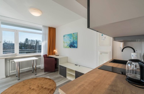 Furstenfeldbruck District Apartment | Studio Apartment 'Huber Living Single 201' with Balcony & Wi-Fi