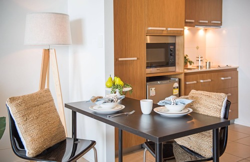Airlie Beach Apartment | Studio Apartment in the heart of Airlie Beach with Magnificent Ocean Views.