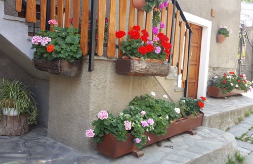 Bardonecchia Apartment | Studio Apartment in Historic Centre 20mtrs from free ski bus