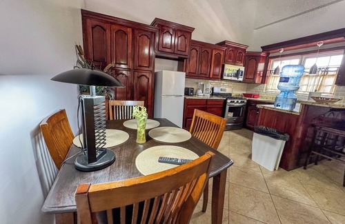 Sittee River Village Apartment | Studio Apartment In Hopkins