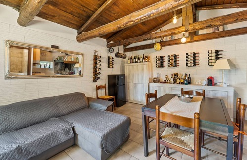 Villaggio delle Mimose Apartment | Studio Apartment "Casa delle Rose" with Mountain View, Shared Pool & A/C