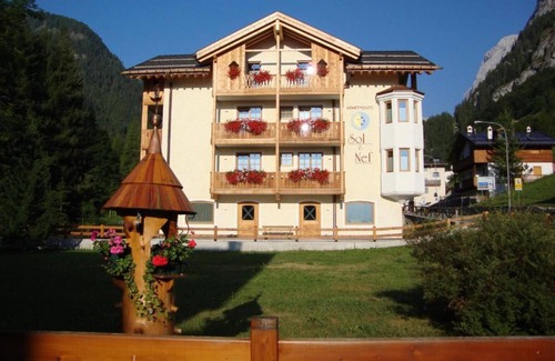Rocca Pietore Apartment | Studio Apartment 'Appartamento Mono 3' with Mountain View, Shared Garden and Wi-Fi