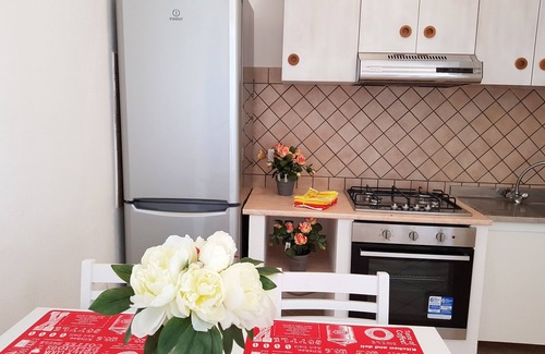 Badesi Apartment | Studio apartment Mare with barbecue, terrace in the centre of the village
