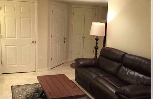 Weehawken Apartment | Studio Apartment Minutes Away from Times Square