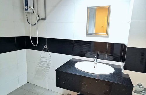 Downtown George Town Apartment | Studio Apartment near Gurney Drive
