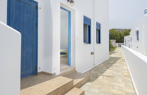 Serifos Apartment | Studio Apartment 'Studios Ninemia Serifos 2' with Sea View, Wi-Fi and Air Conditioning