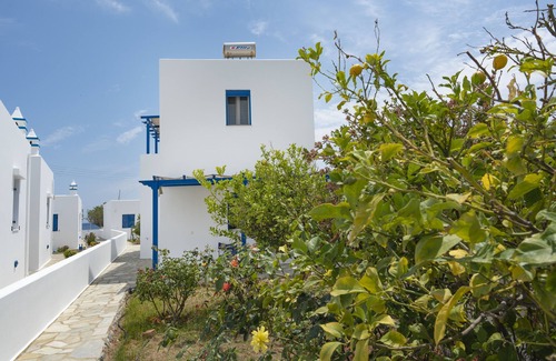 Livadi Apartment | Studio Apartment 'Studios Ninemia Serifos 3' with Sea View, Wi-Fi and Air Conditioning