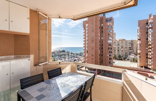 Fuengirola City Centre Apartment | Studio Apartment "Sunny Studio" with Seaview, Wi-Fi, Air Conditioning & Terrace