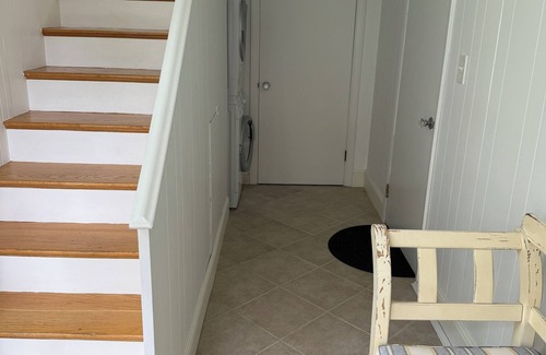 Cape Porpoise Apartment | Studio apartment with harbor views