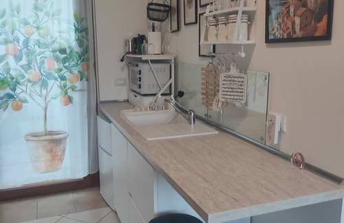 Penne Apartment | Studio apartment with hot tub and patio in peaceful countryside!