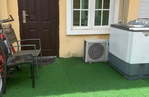 Ofin Apartment | Studio apartment with swimming pool in a serene estate