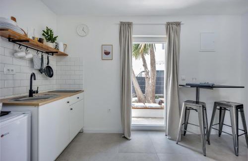 Trogir Apartment | Studio apartments Yucca, 2-min to the beach and 5 to Trogir
