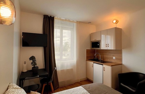 Saint-Doulchard Apartment | STUDIO Appart' Hotel LE CYGNE Gare