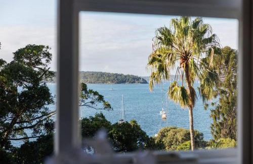 Elizabeth Bay Apartment | Studio Apt With Parking Balcony & Water Views
