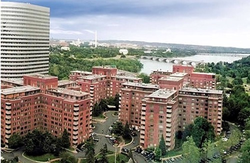 Rosslyn Apartment | Studio, Arlington's best location