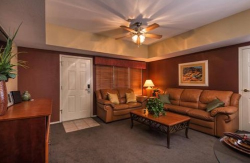 East Mesa House | Studio at prime Orlando resort