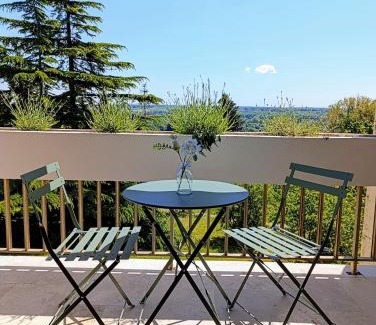 Montrichard Val de Cher Apartment | STUDIO au cœur des châteaux et du Zoo de Beauval