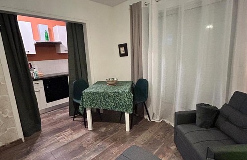 Bagnoles-de-l'Orne Apartment | Studio au calme avec stationnement